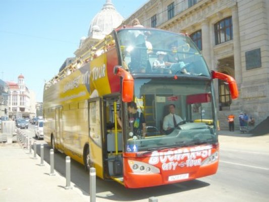 Autobuzele lui Mazăre vor circula din mai prin Bucureşti